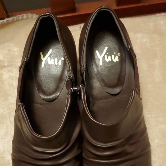 Shoes - Picture 2 of 5